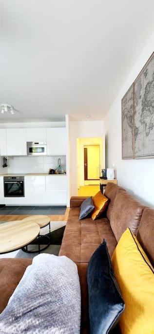 New & Serene 1-Bedroom Apart Near #Ladefenseparis #Parking&Fibre سوراسْنْ المظهر الخارجي الصورة