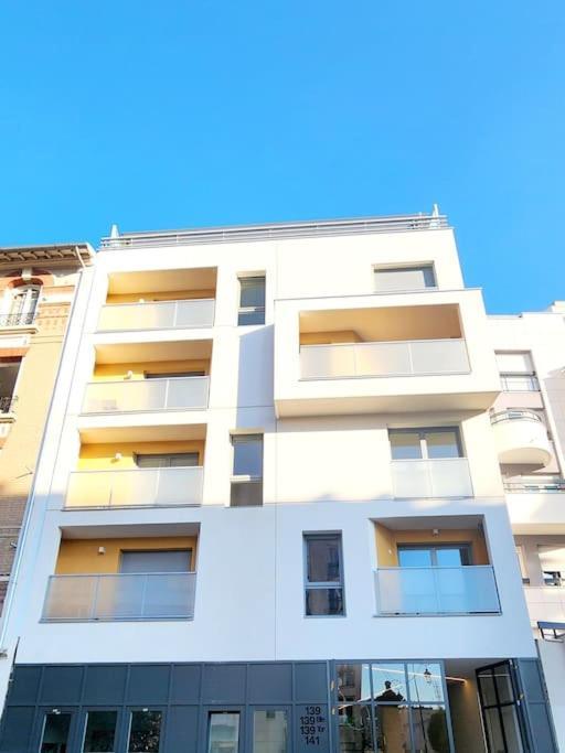 New & Serene 1-Bedroom Apart Near #Ladefenseparis #Parking&Fibre سوراسْنْ المظهر الخارجي الصورة